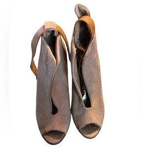 Zigi Soho - suede women ankle boot Size 7